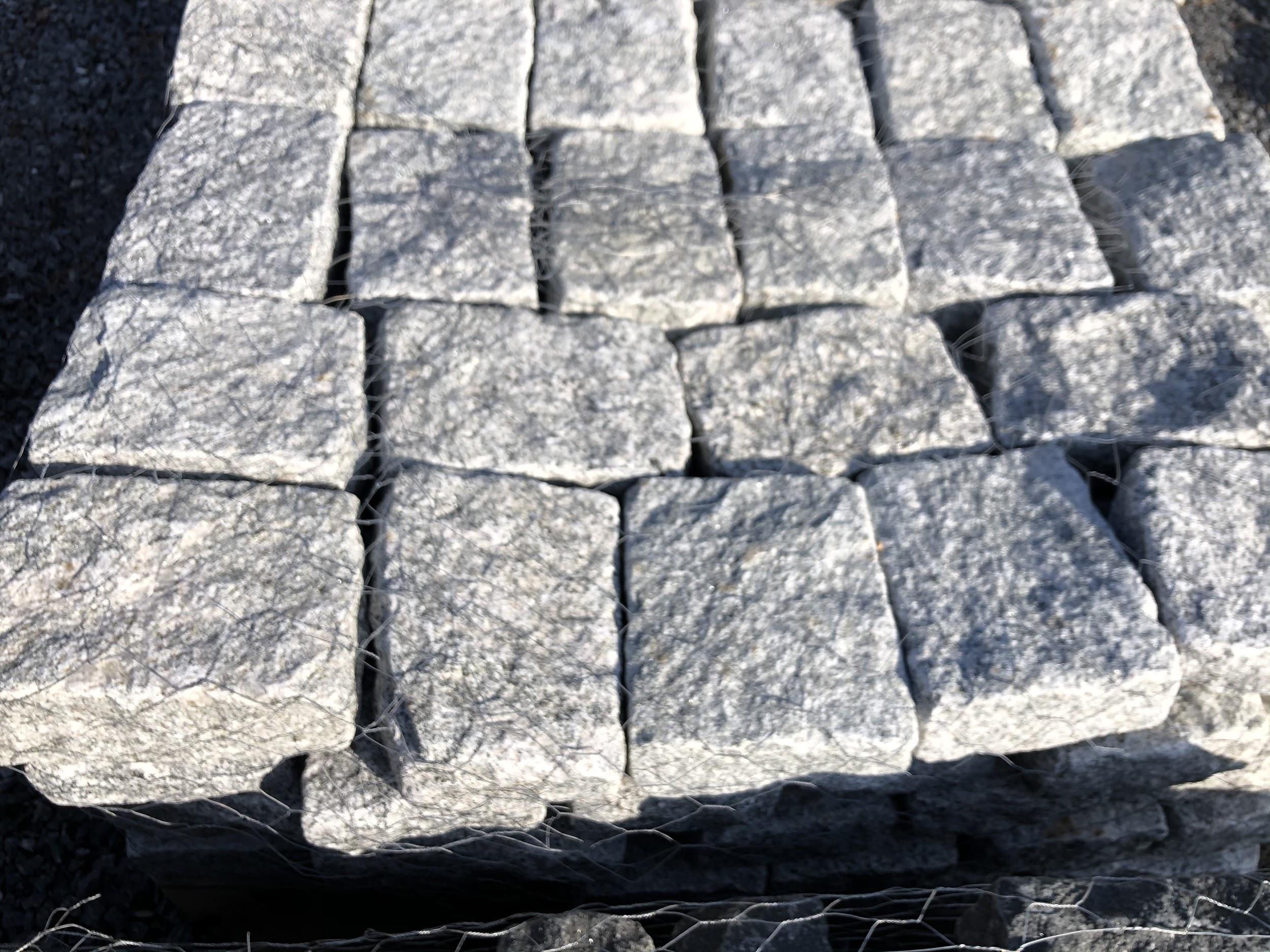 Granite_Cobble_Jumbo_f.jpg